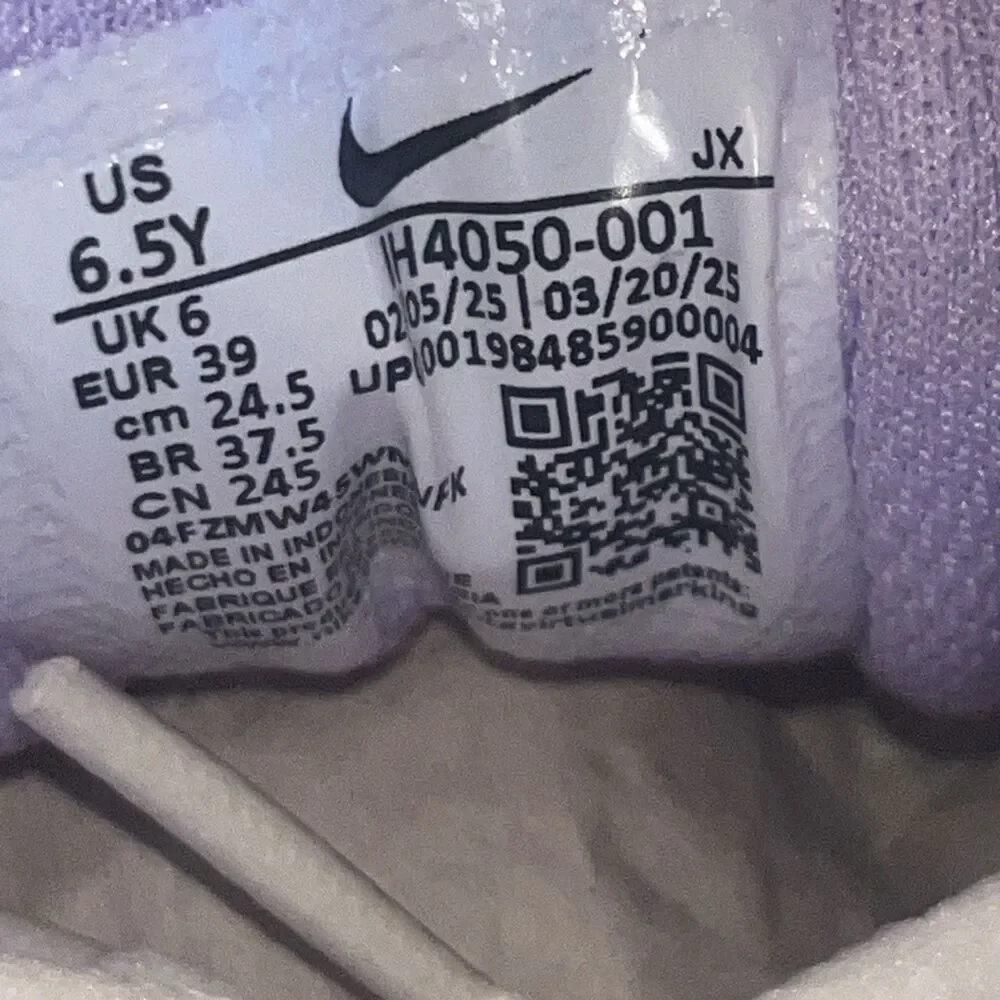 Ih4050-001 Nike Shox R4 Soft Pearl Hydrangeas Size 6.5